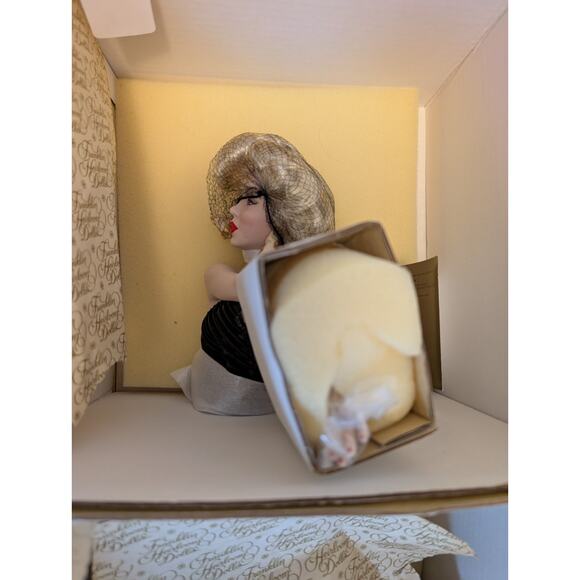 Franklin Mint Heirloom Doll Marilyn Monroe Glittering Glamorous Golden Doll RARE - Picture 3 of 8